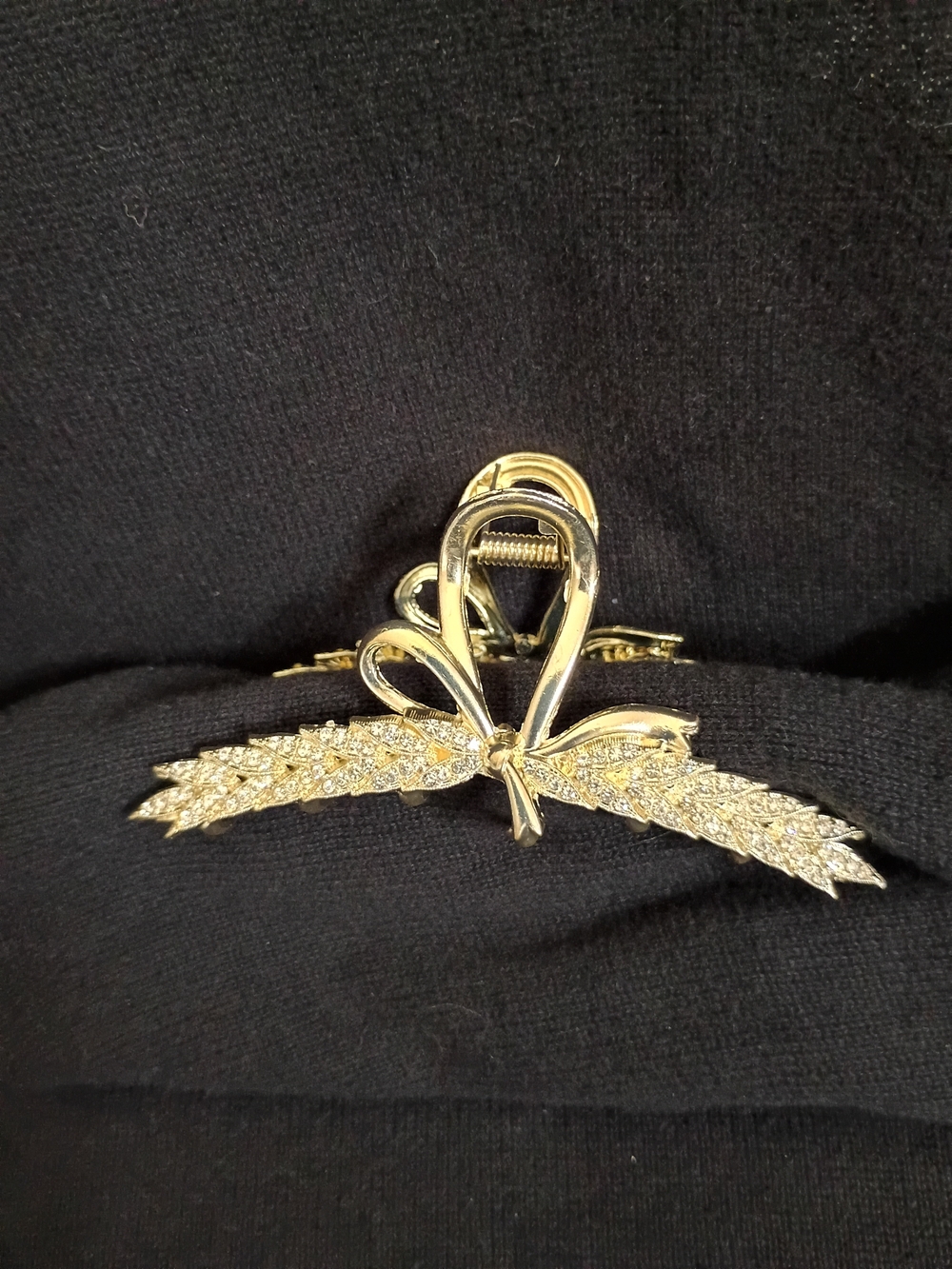 *NWOT* Gold Bow and Leaf Crystal Hair Clip - Women's Hair Accessories